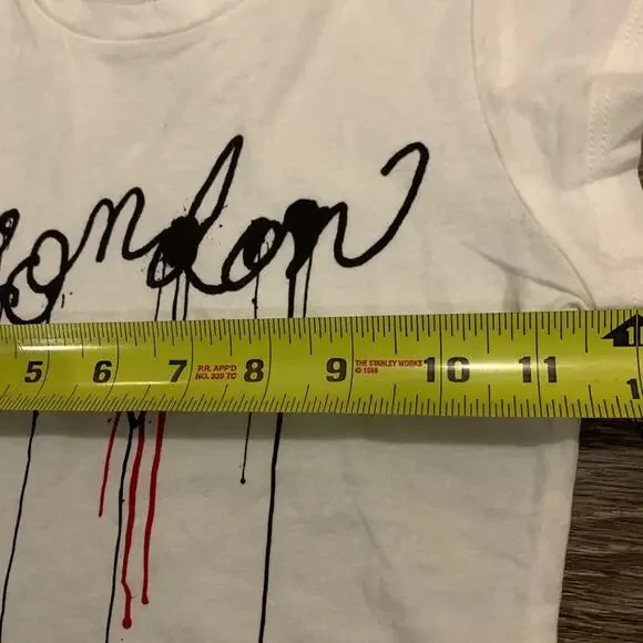 Miley Cyrus x Max Azria London Tee Size Medium - Picture 7 of 8